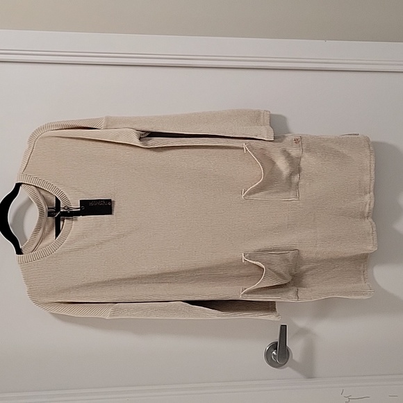 Sweater dress - Picture 1 of 3